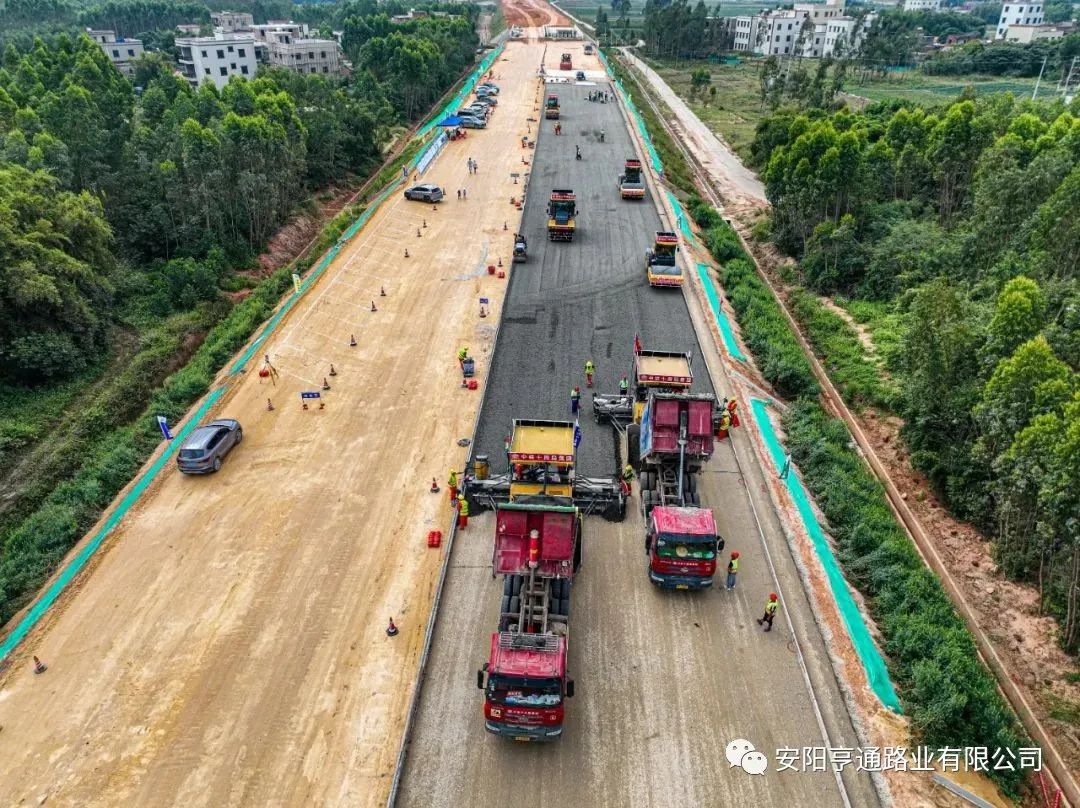【省重 點項目】3D技術“打印”高速公路，南三島大橋項目進入路面工程施工階段